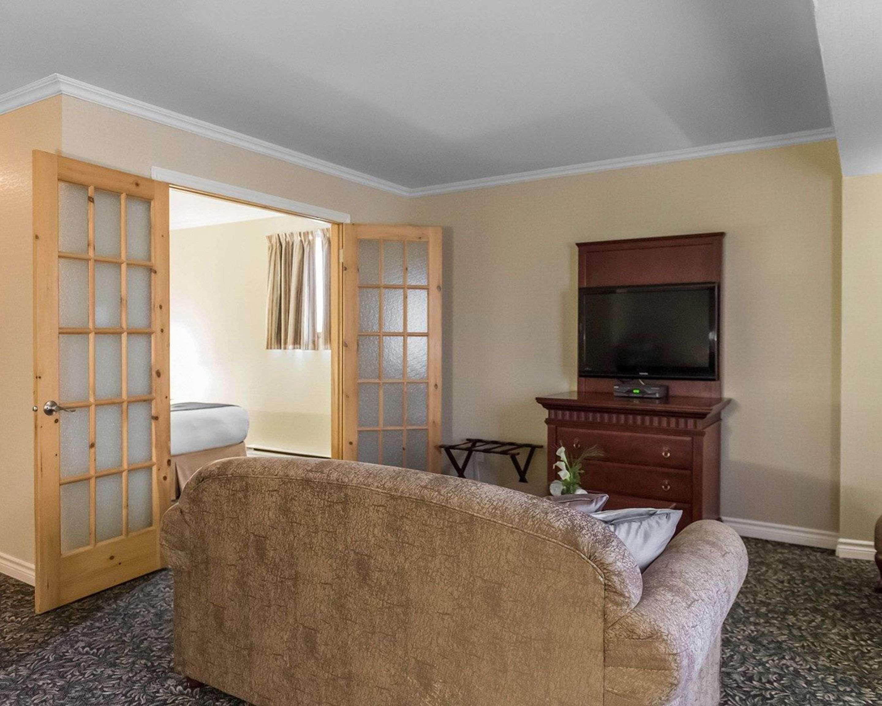 Quality Inn Mont-Laurier Eksteriør bilde